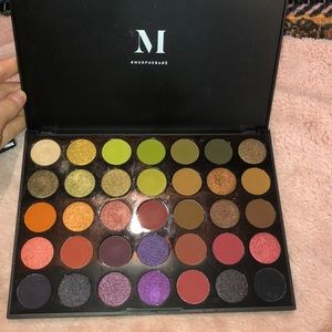35M Boss Mood Morphe palette